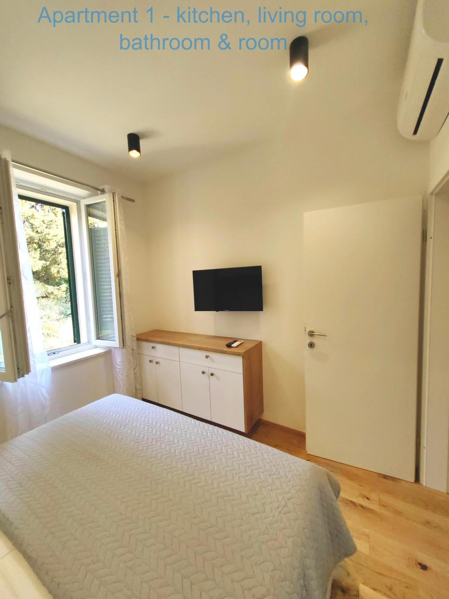 Relax And Enjoy Apartments Split Exterior photo
